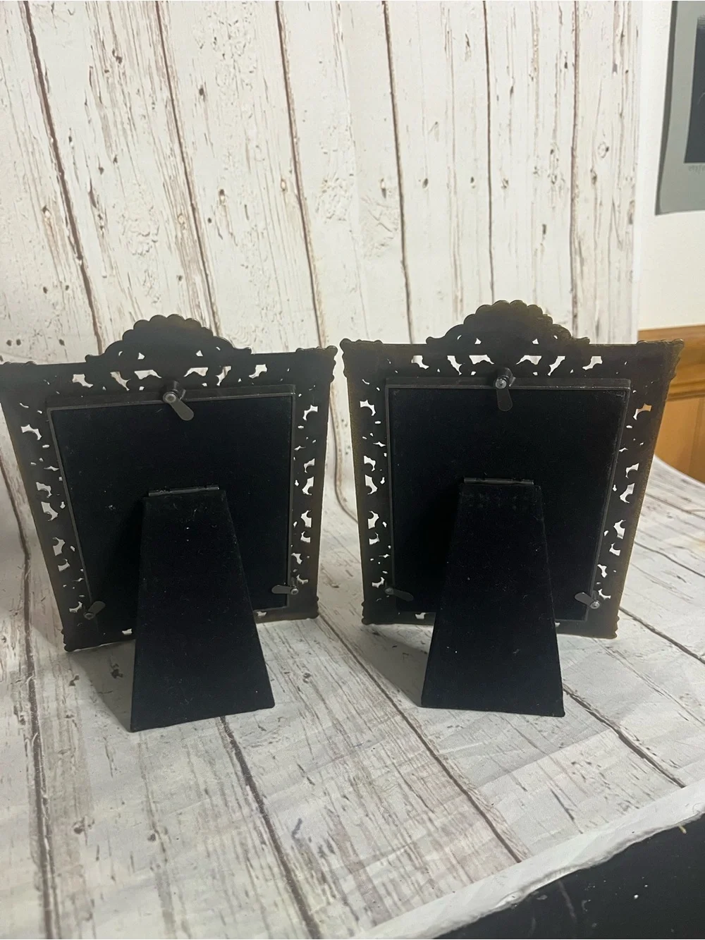 2 Beautiful Vintage Ornate Victorian Style Brass Picture Frames Black Felt Backs